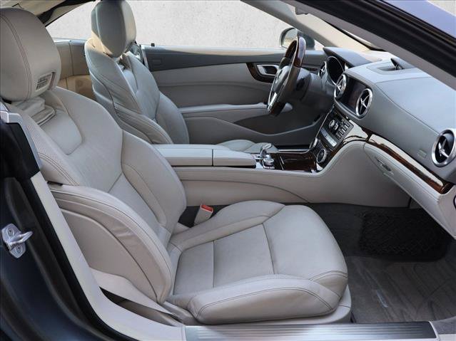 Used 2013 Mercedes-Benz SL 550 image 25