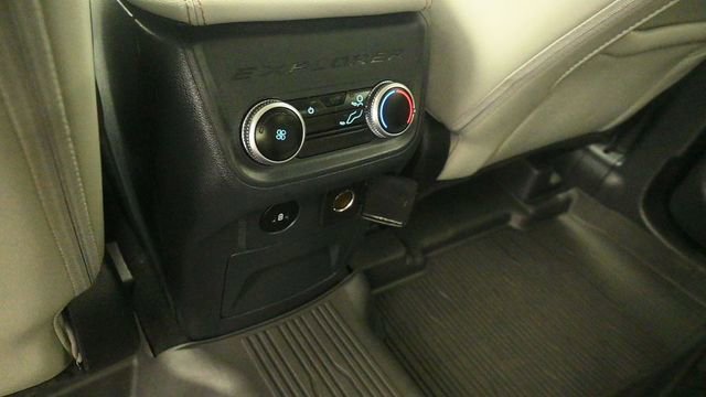 Certified 2025 Ford Explorer Active w/ Active Comfort Package AWD/4WD image 12