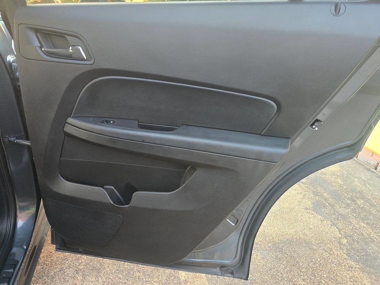 Used 2011 Chevrolet Equinox LT image 19