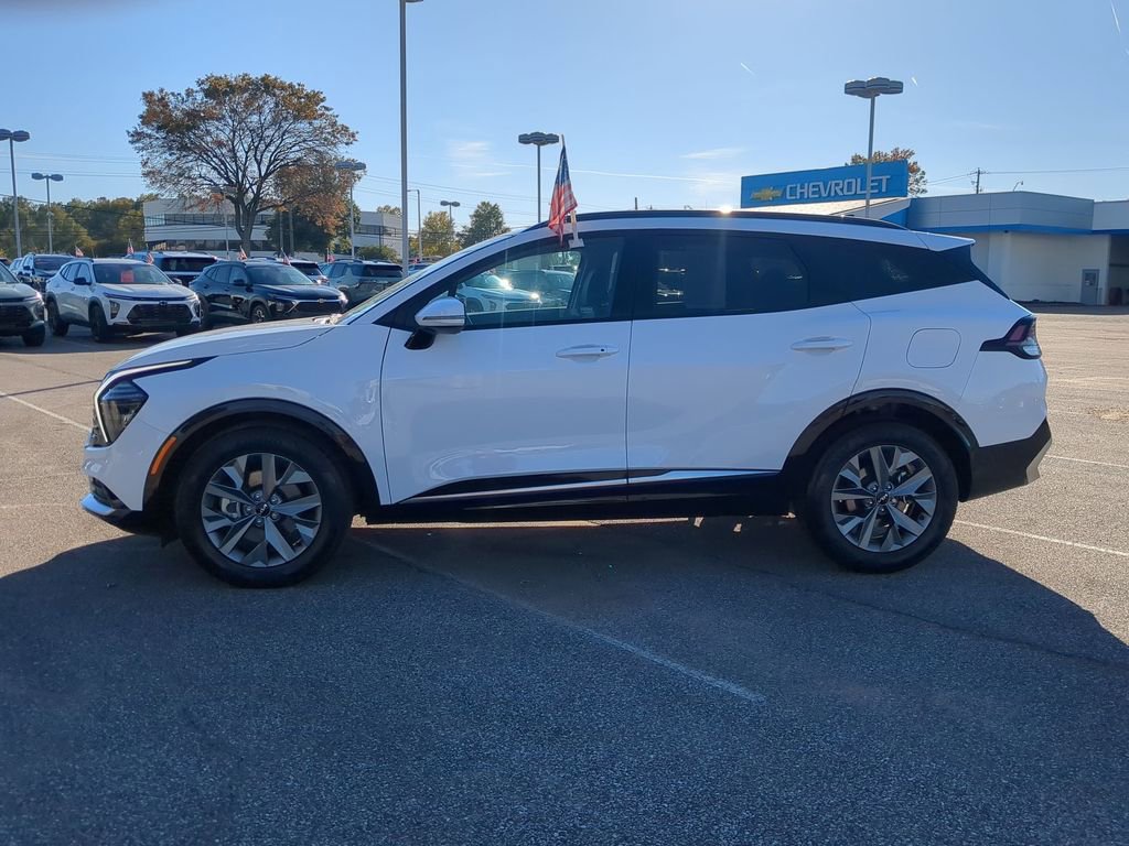 Used 2025 Kia Sportage SX image 5