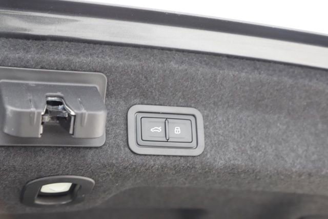 Used 2022 Audi A6 Premium Plus w/ Premium Plus Package image 4