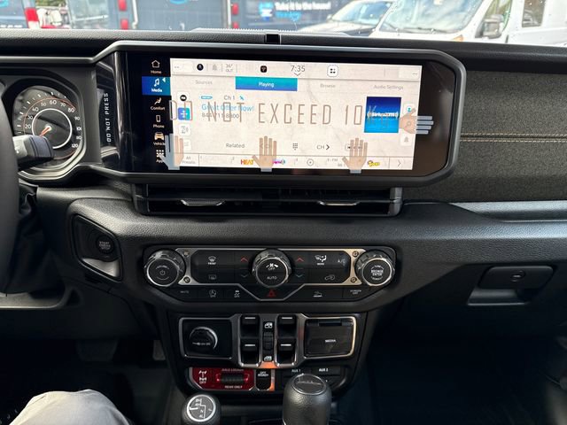 New 2026 Jeep Gladiator Sport image 22