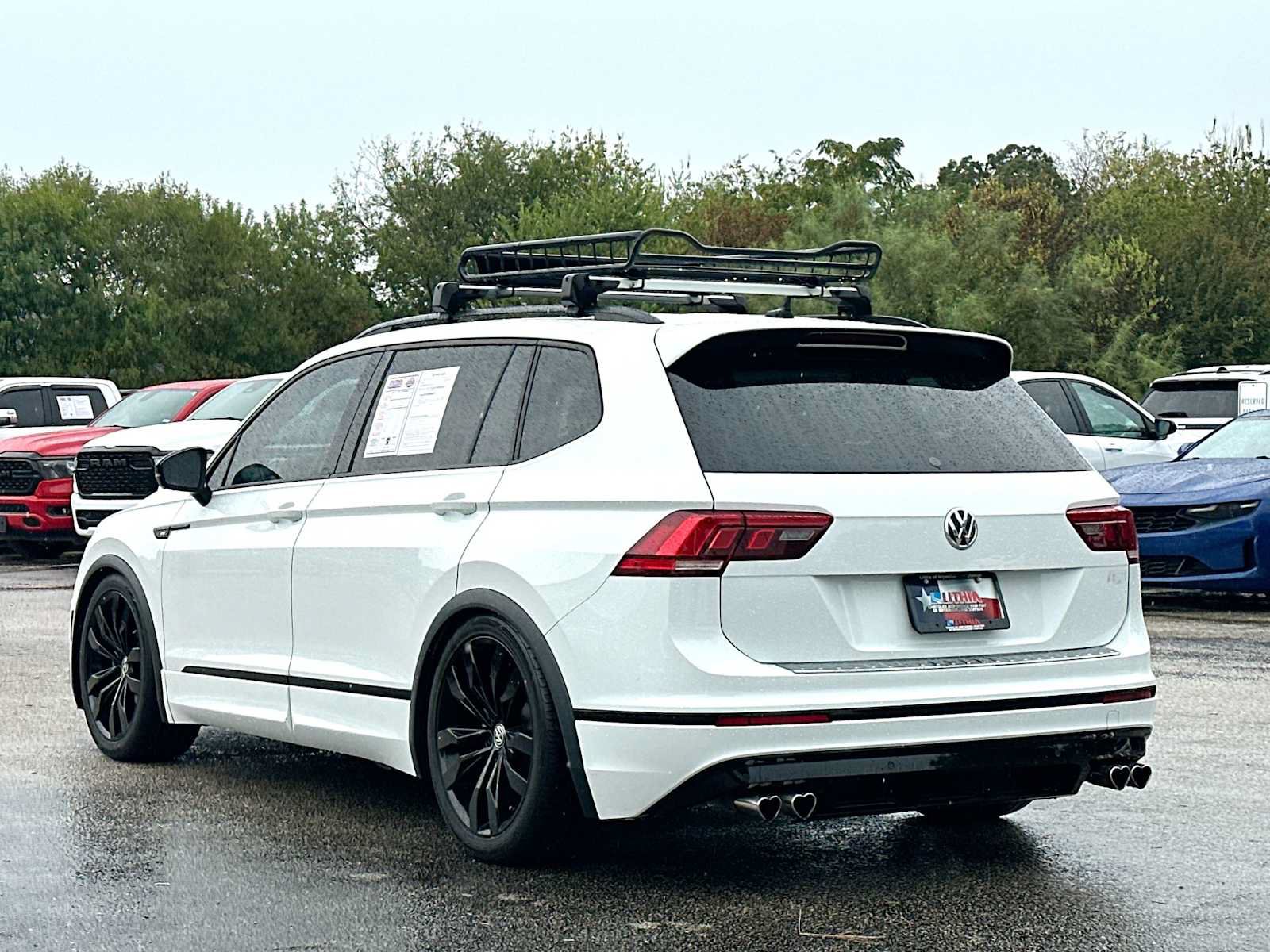 Used 2021 Volkswagen Tiguan SE R-Line w/ 3rd Row Seat Package AWD/4WD image 13