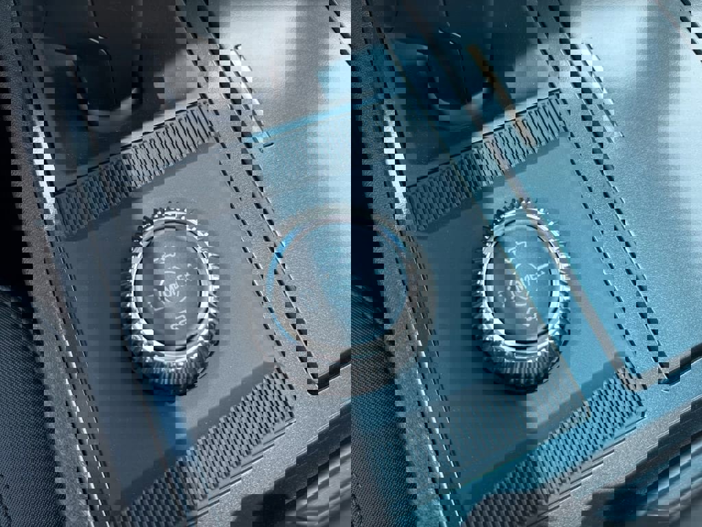 New 2025 GMC Hummer EV 2X w/ LPO, Dark Essentials Package image 39