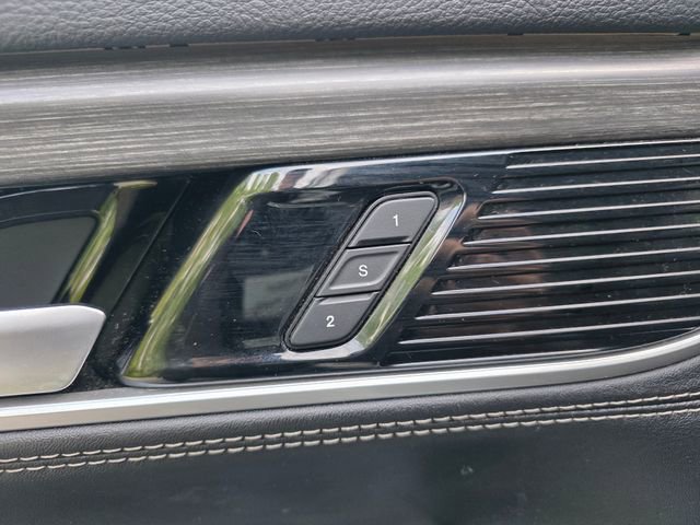 Used 2024 Jeep Wagoneer L Series II w/ Flexible Seating Group image 16