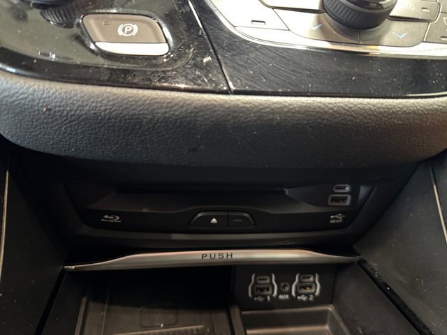 Used 2022 Chrysler Pacifica Pinnacle image 16