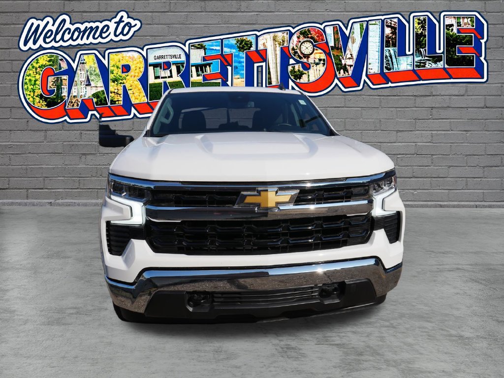 Used 2023 Chevrolet Silverado 1500 LT AWD/4WD image 3