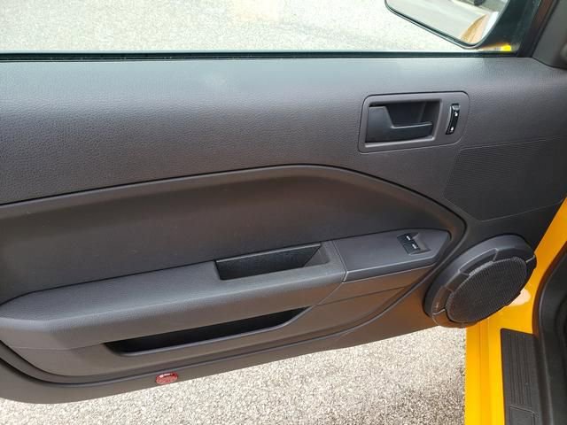 Used 2007 Ford Mustang GT Premium image 11