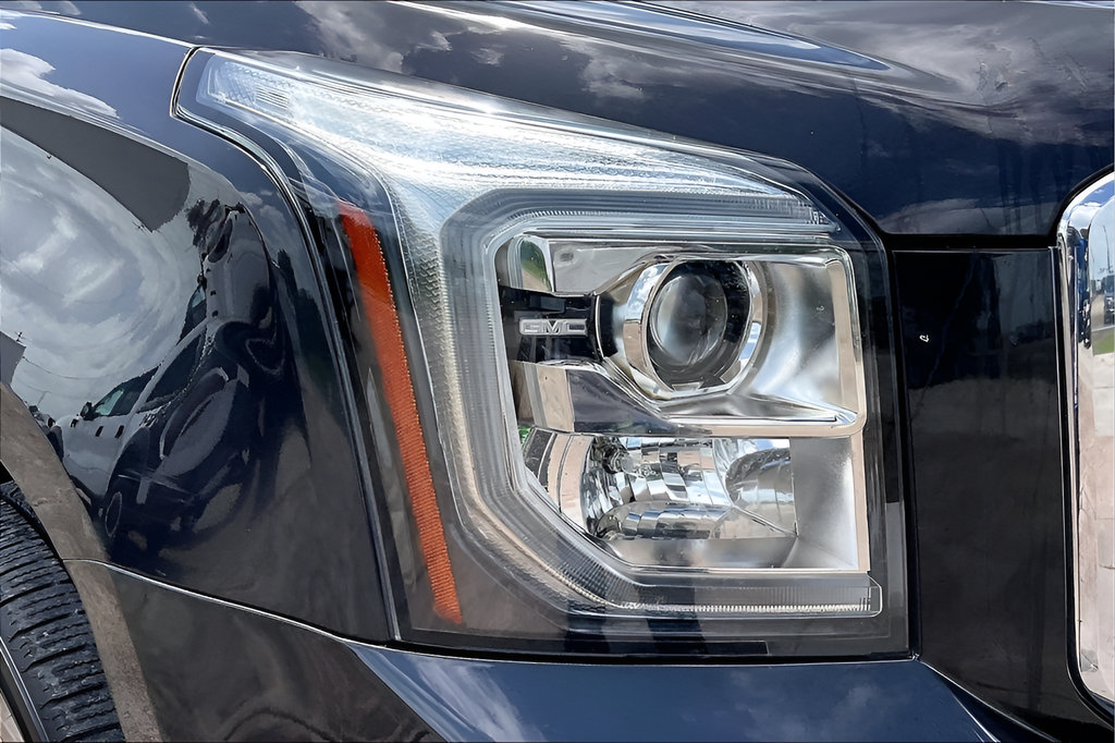 Used 2020 GMC Yukon Denali w/ Denali Ultimate Package RWD image 33
