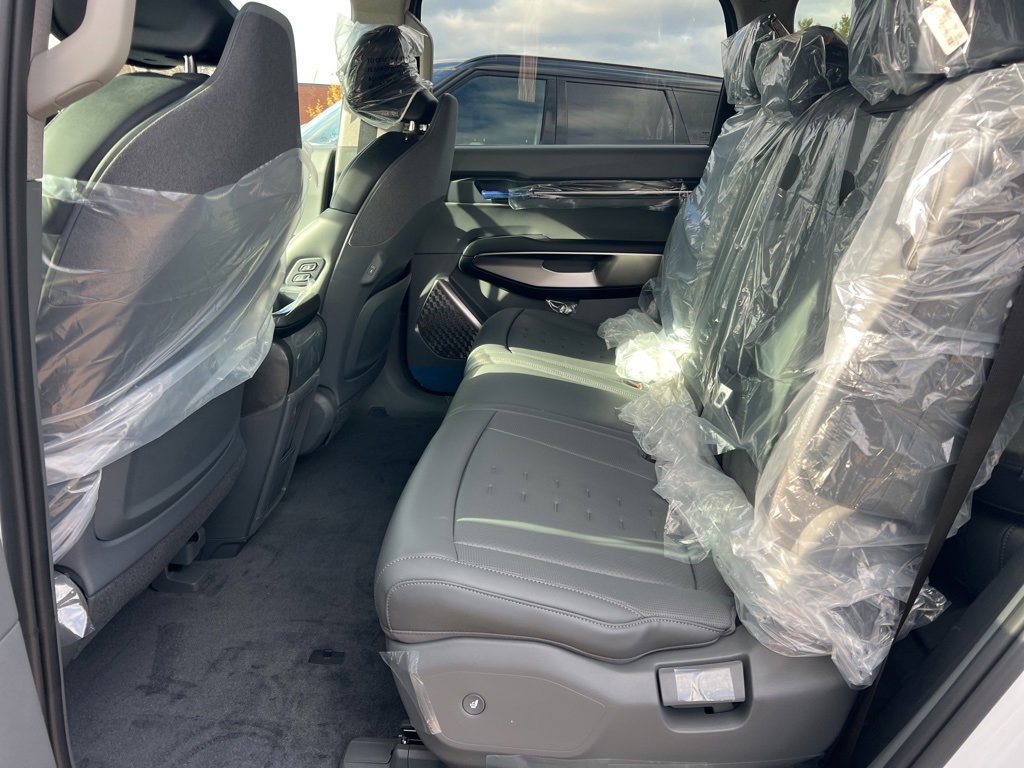 New 2026 Kia EV9 Wind image 12