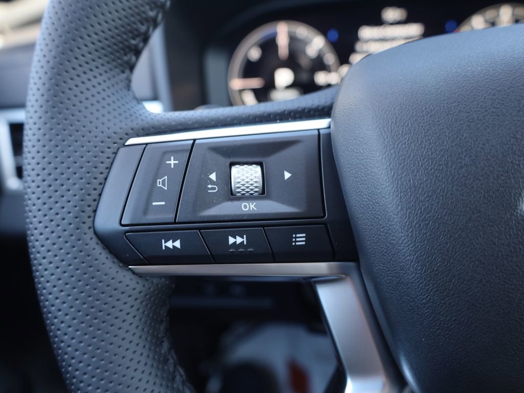 New 2025 Mitsubishi Outlander SE image 37