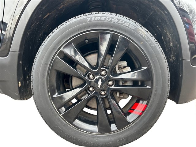 Used 2020 Chevrolet Trax LT w/ Sun & Sound Package image 15