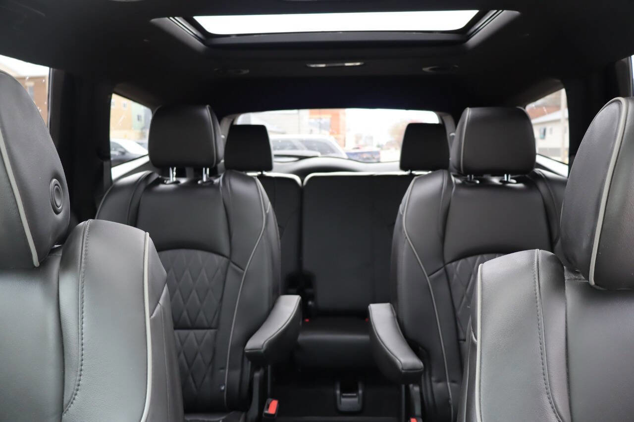 Used 2023 Buick Enclave Avenir w/ Trailering Package, 5000 lbs. AWD/4WD image 6