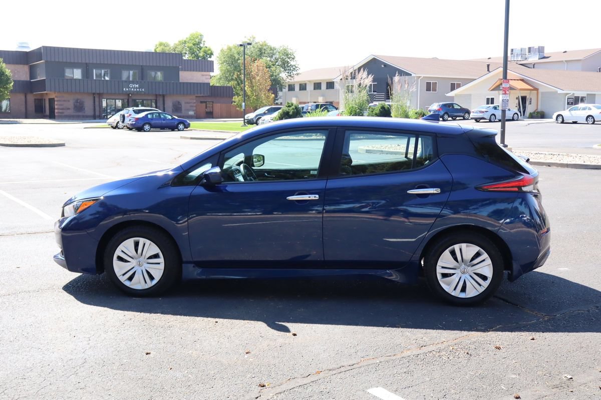 Used 2025 Nissan Leaf S FWD image 9
