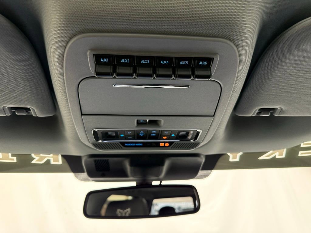 New 2026 Ford F250 Lariat w/ Black Appearance Package image 39