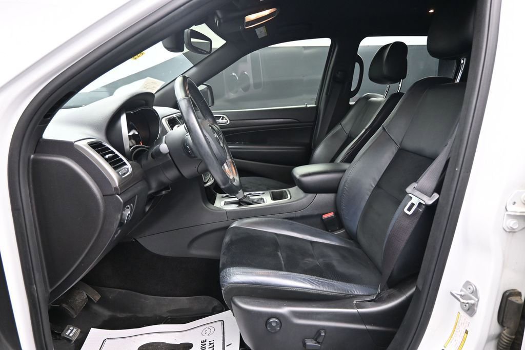 Used 2018 Jeep Grand Cherokee Altitude AWD/4WD image 9