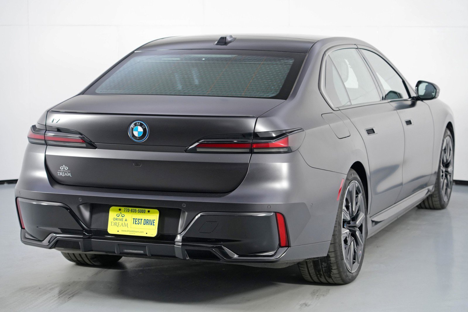 Used 2023 BMW i7 xDrive60 w/ Parking Assistance Package image 64