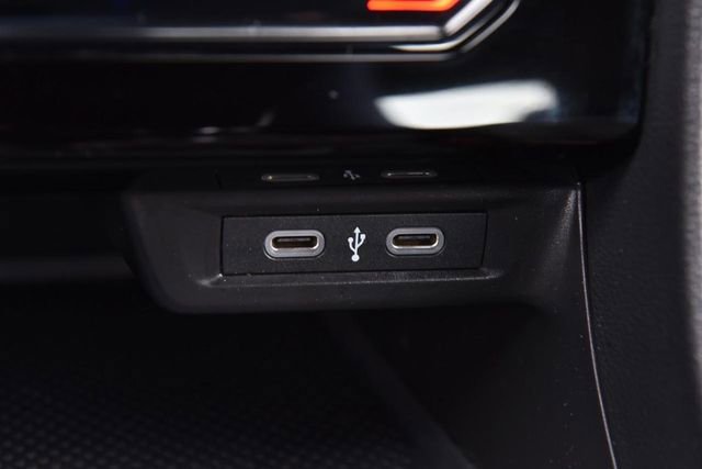 Certified 2025 Volkswagen Jetta Sport image 17