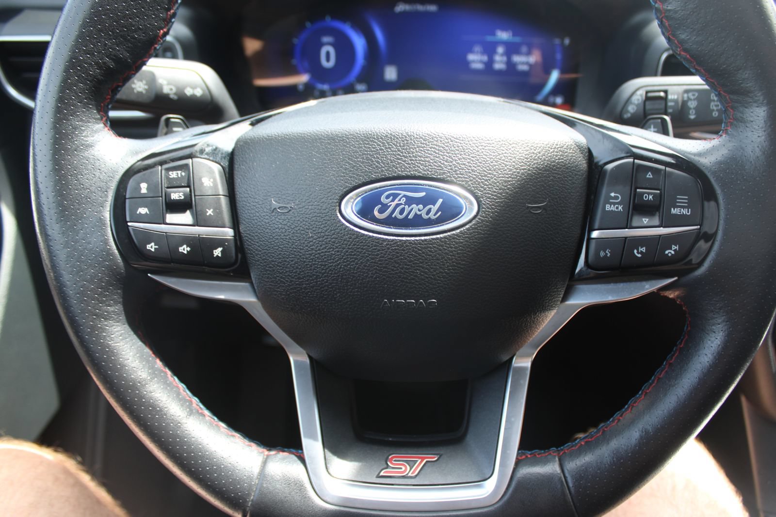 Used 2023 Ford Explorer ST w/ Equipment Group 401A AWD/4WD image 29