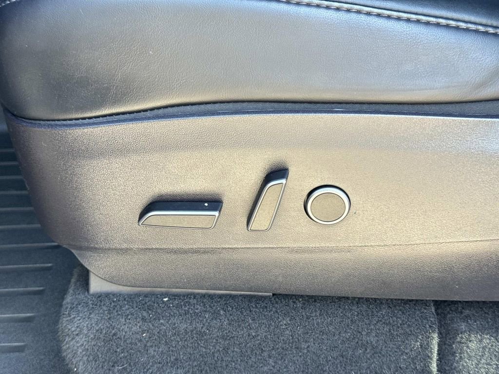 Used 2022 Tesla Model Y Long Range image 20