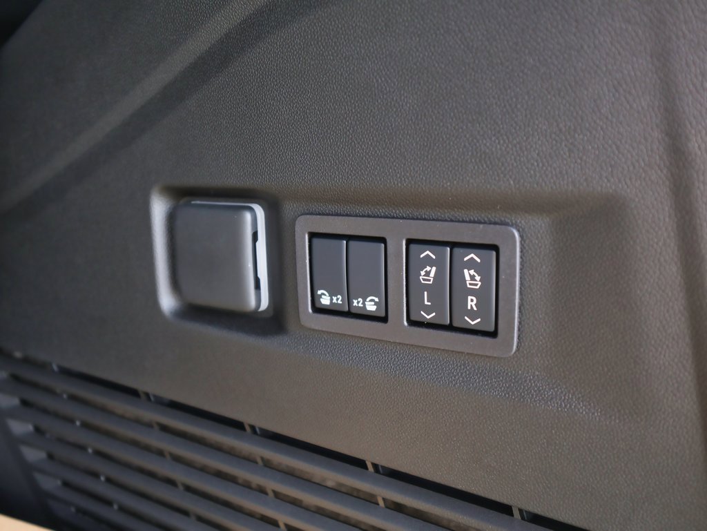 New 2026 GMC Yukon Elevation w/ Elevation Premium Package image 7