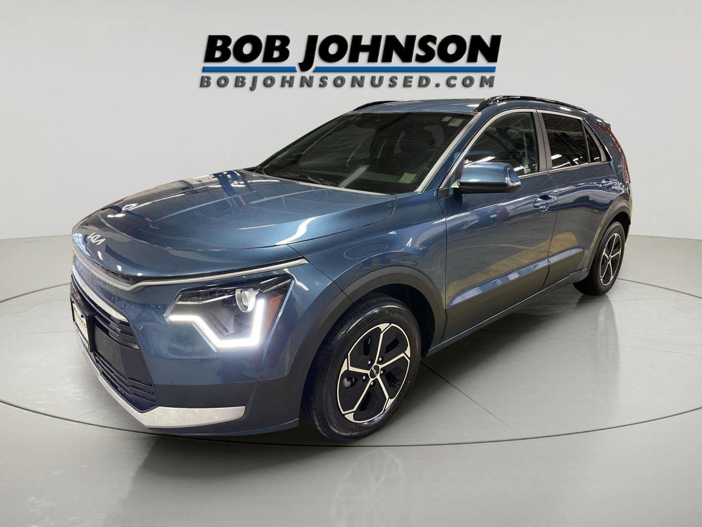 Used 2025 Kia Niro EX image 3