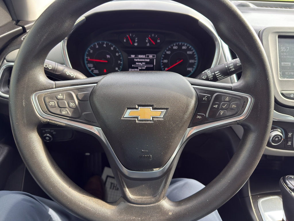 Used 2018 Chevrolet Equinox LS FWD image 17