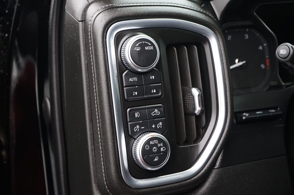 Used 2021 GMC Sierra 2500 Denali w/ Denali Ultimate Package image 18