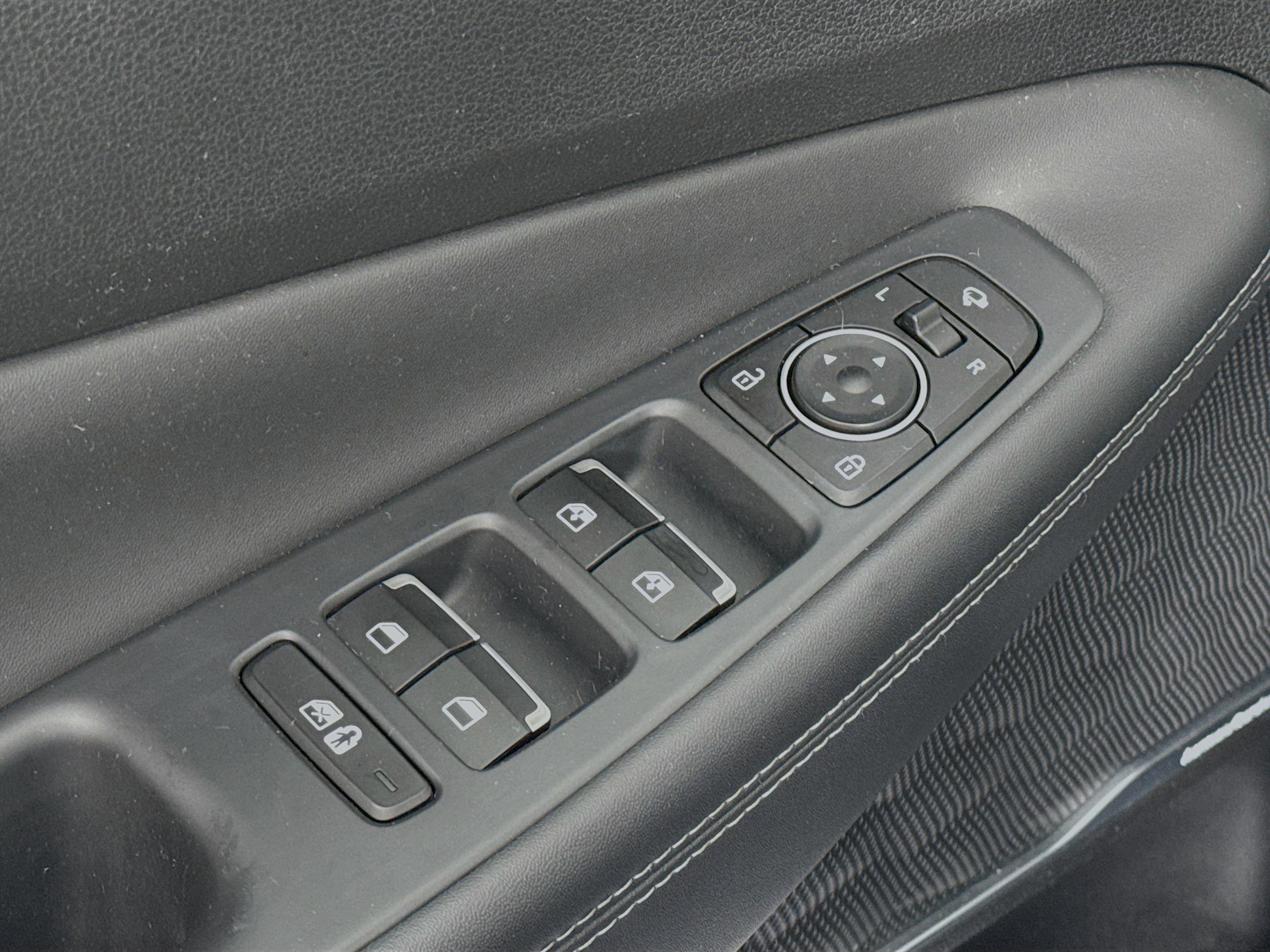 Used 2023 Hyundai Santa Fe Limited image 18