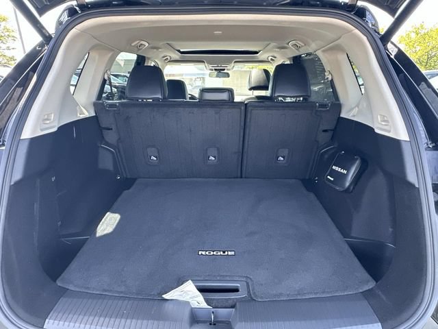 Used 2023 Nissan Rogue SV w/ SV Premium B Package AWD/4WD image 14
