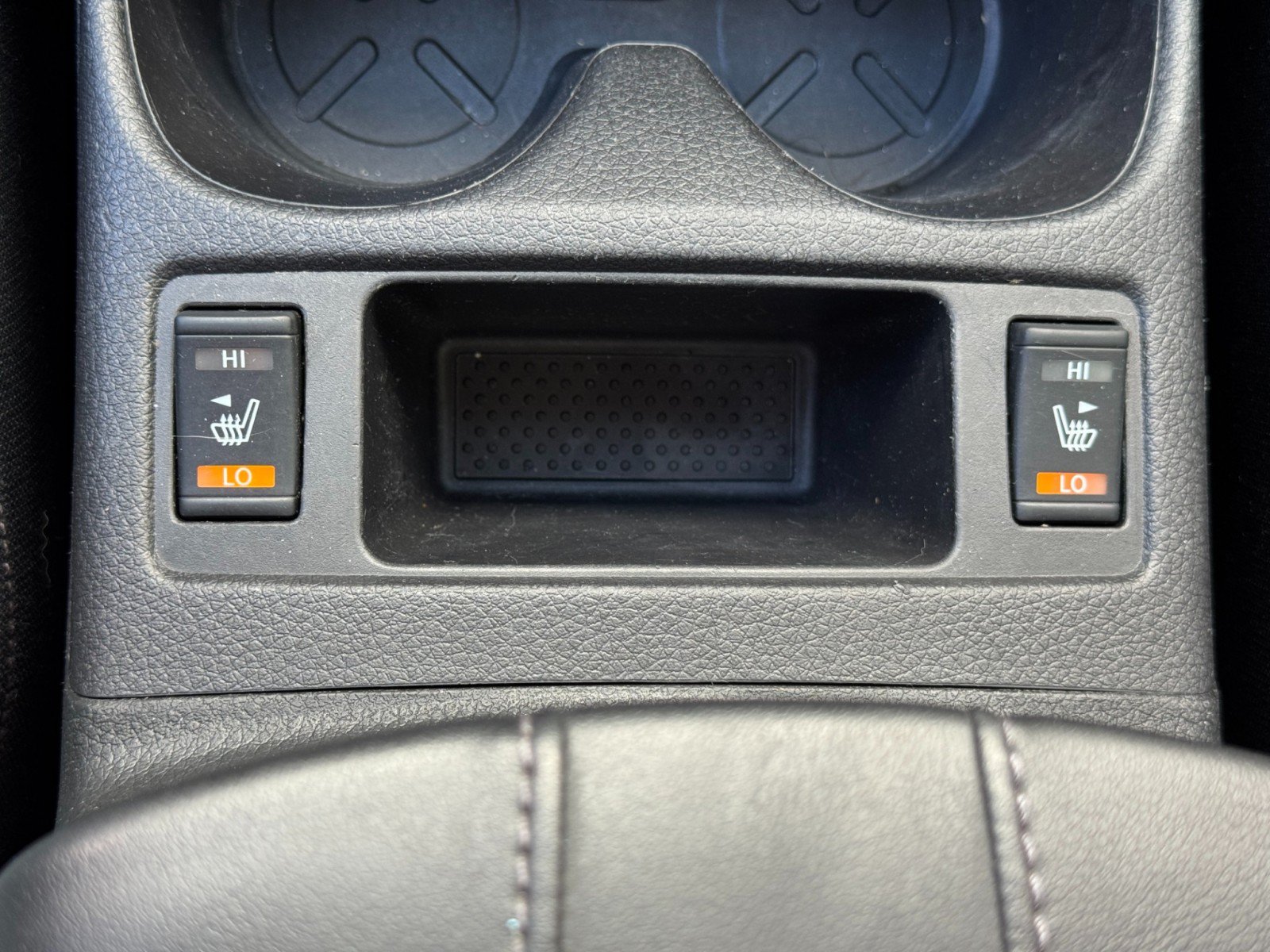 Used 2017 Nissan Rogue SV FWD image 27