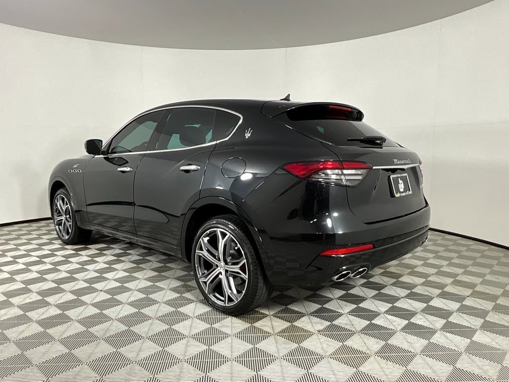 Used 2023 Maserati Levante GT image 3