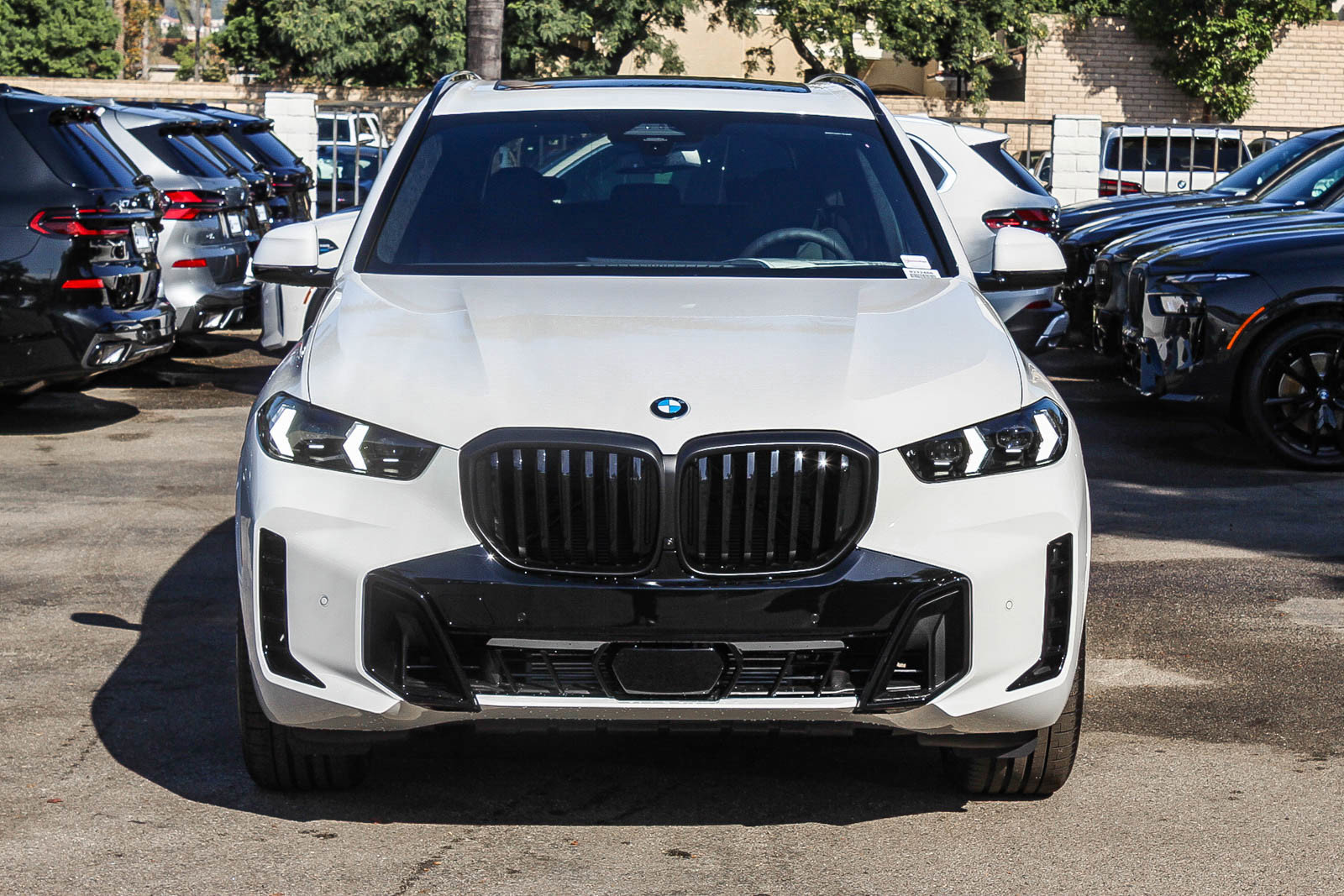 New 2026 BMW X5 sDrive40i w/ M Sport Package image 2