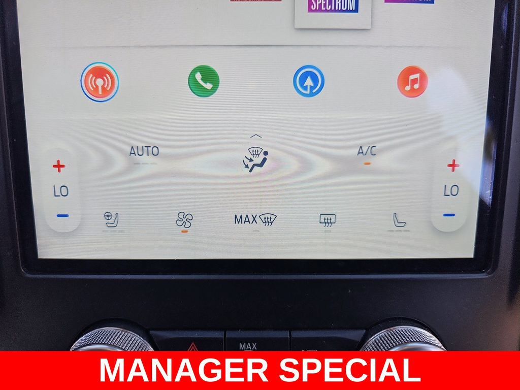 Used 2022 Ford Edge Titanium w/ Equipment Group 301A AWD/4WD image 21