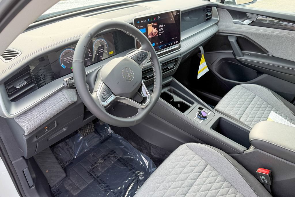 Certified 2025 Volkswagen Tiguan S w/ 18" Wheel Package image 11