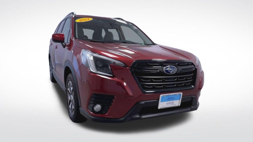 Used 2022 Subaru Forester Premium AWD/4WD image 2