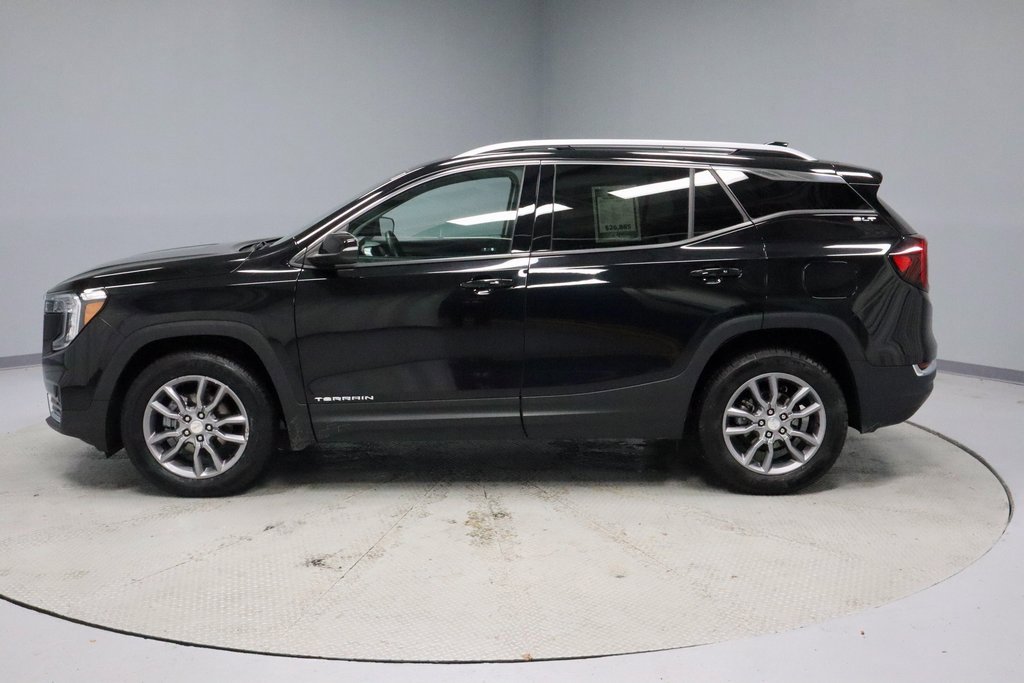 Used 2024 GMC Terrain SLT image 7