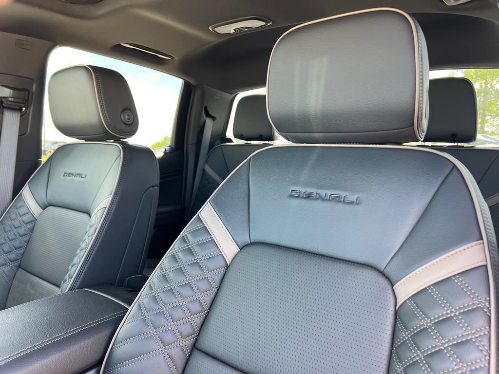 New 2026 GMC Canyon Denali AWD/4WD image 17