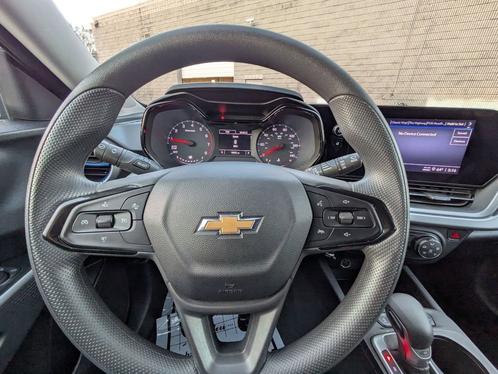 Used 2025 Chevrolet Trax LS image 16