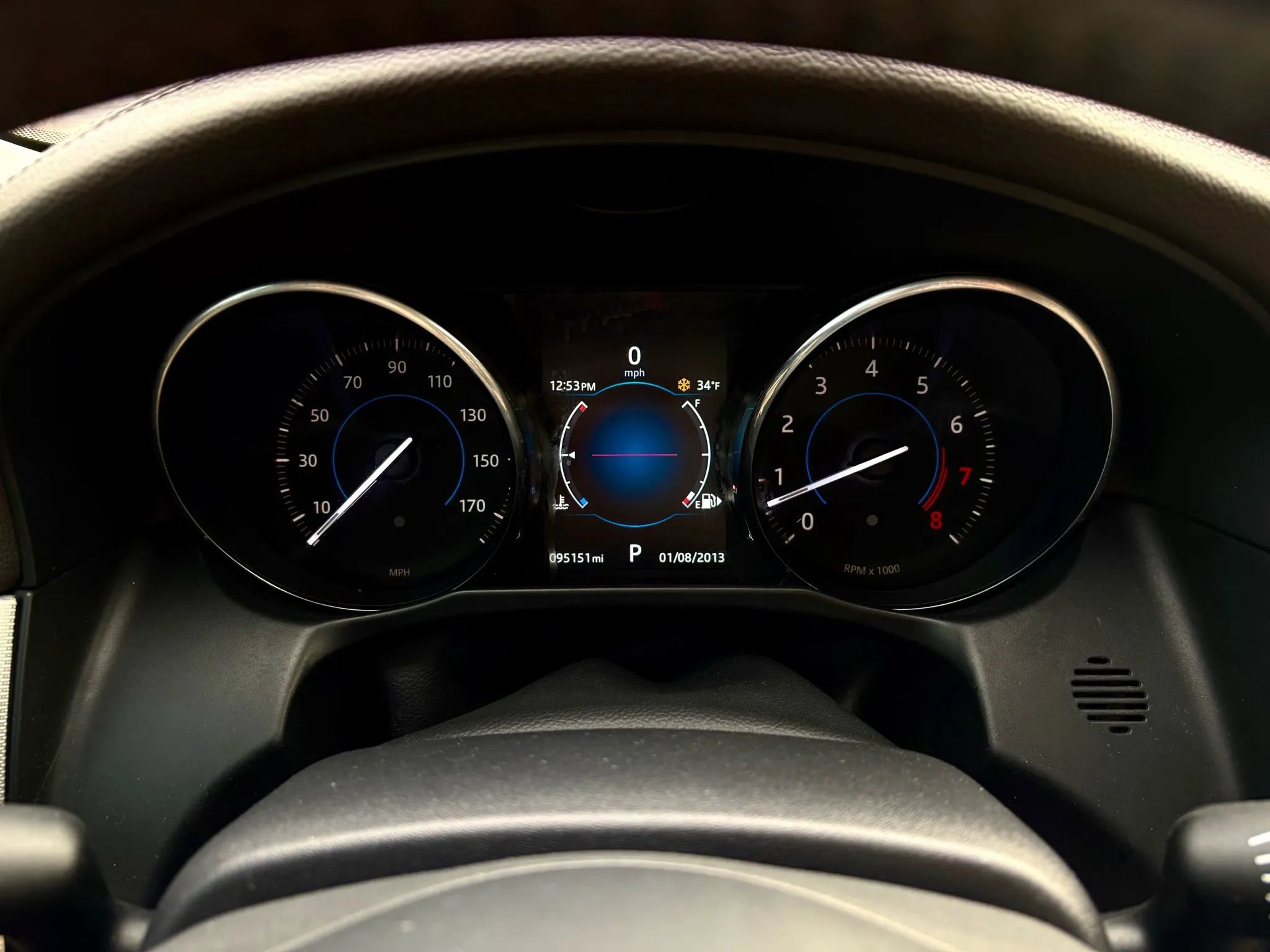 Used 2016 Jaguar XF Premium image 32