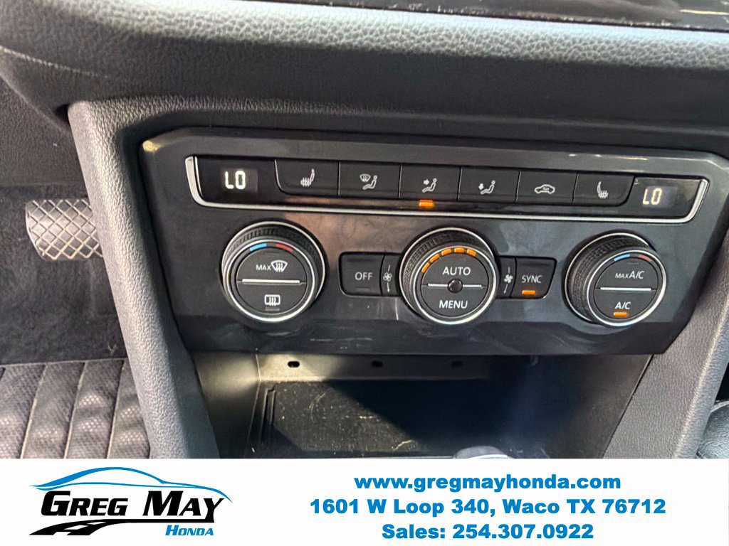 Used 2021 Volkswagen Tiguan SE w/ Panoramic Sunroof Package FWD image 18