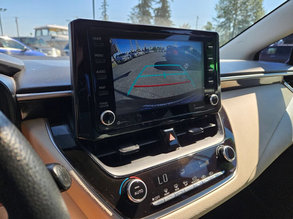Used 2022 Toyota Corolla LE FWD image 22