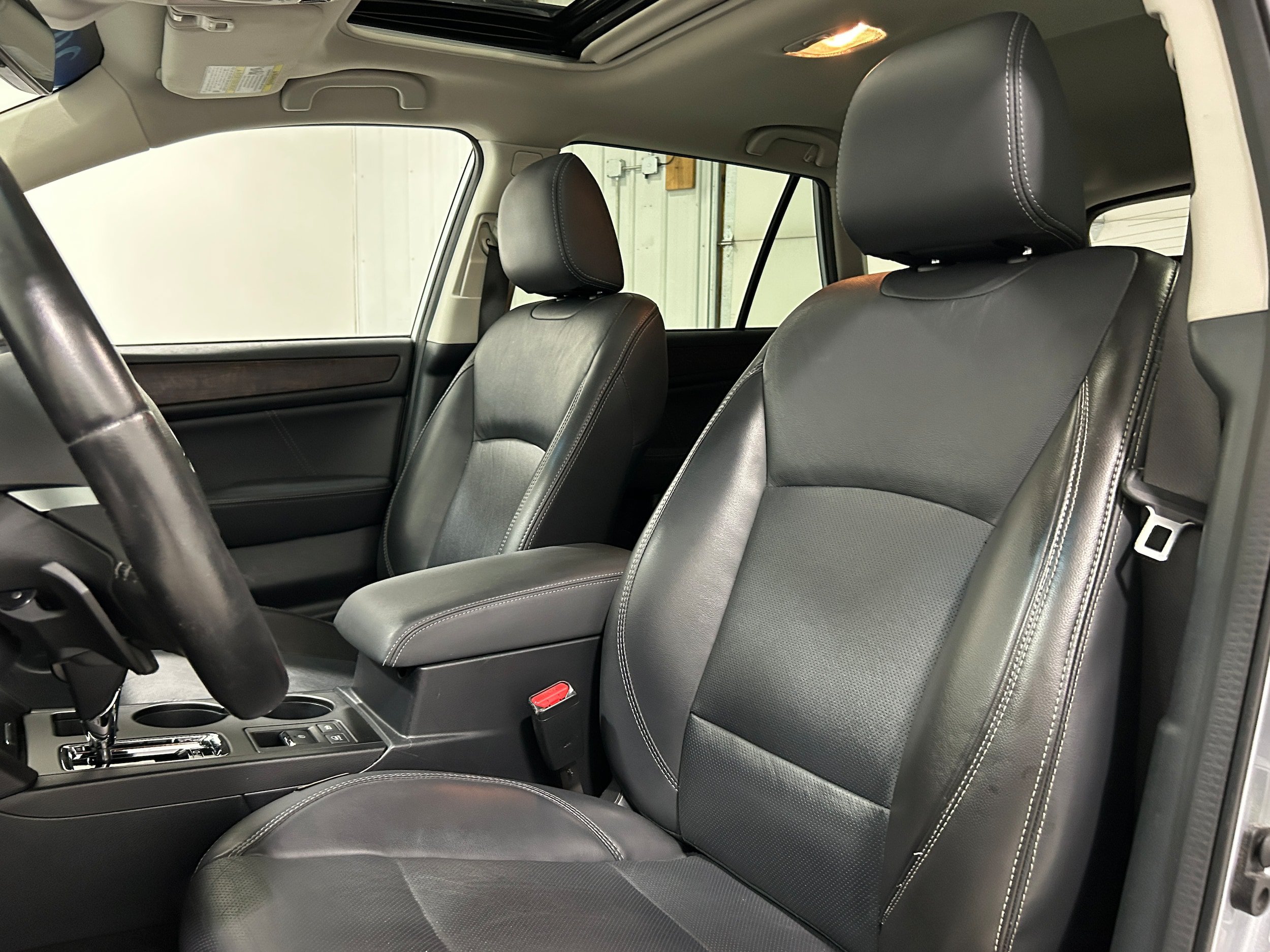 Used 2019 Subaru Outback 3.6R Limited AWD/4WD image 22
