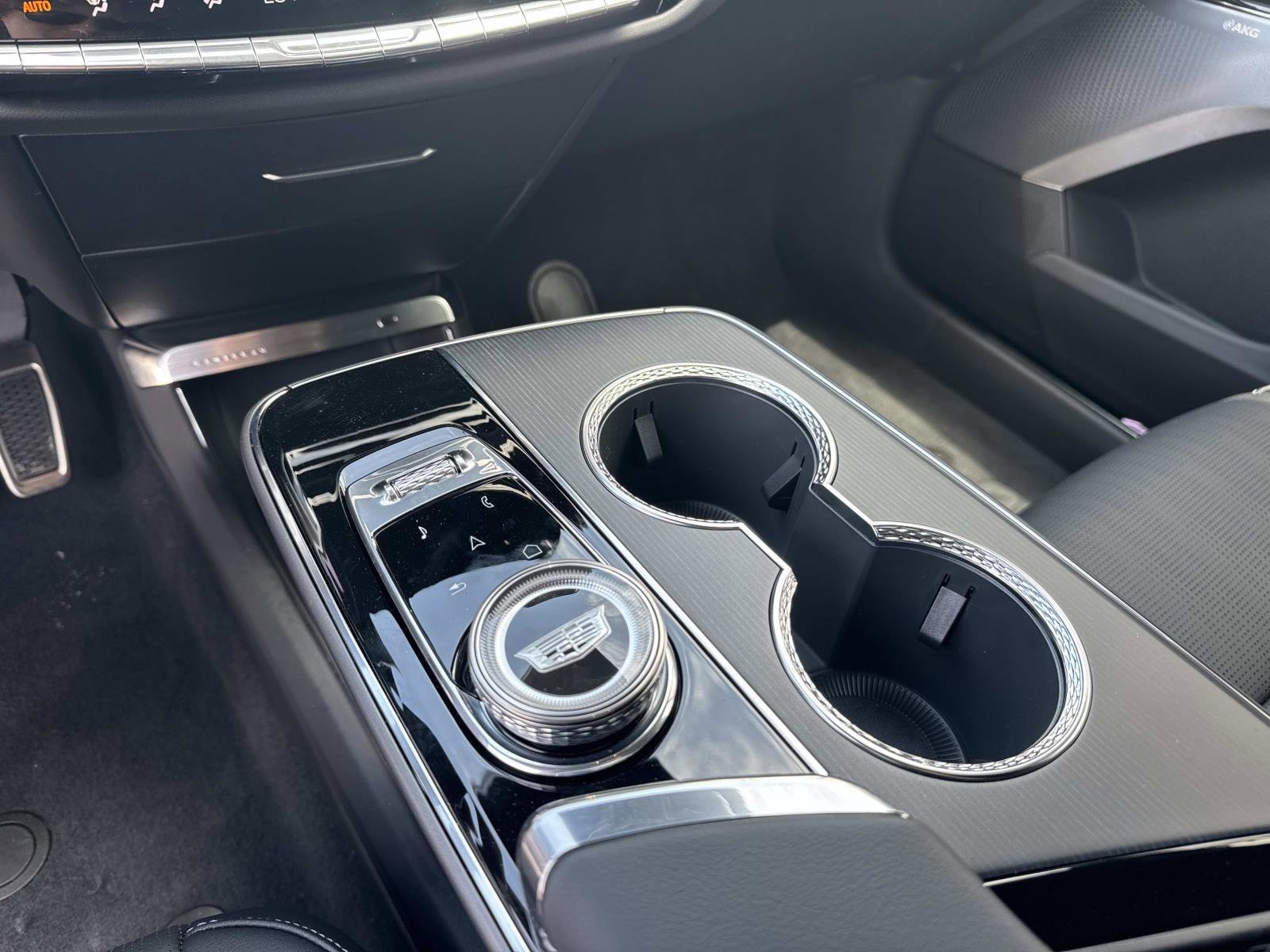 New 2026 Cadillac Lyriq V AWD/4WD image 25