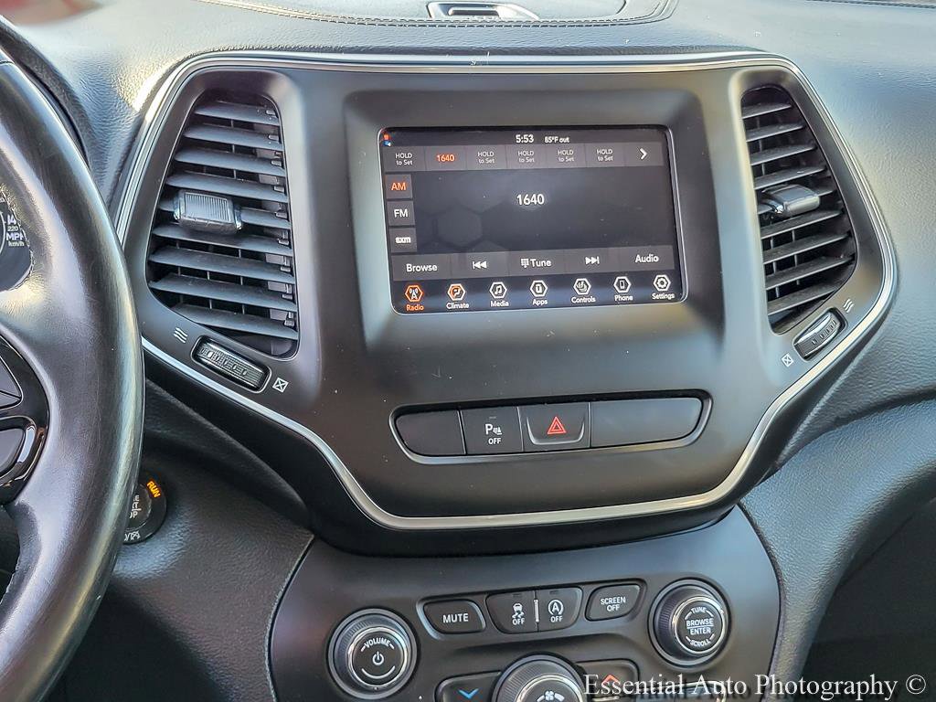 Used 2020 Jeep Cherokee Latitude Plus FWD image 20