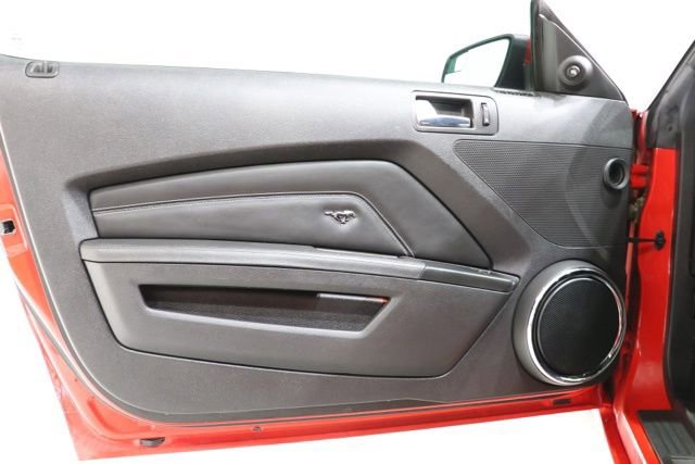 Used 2014 Ford Mustang GT Premium w/ Equipment Group 402A RWD image 19