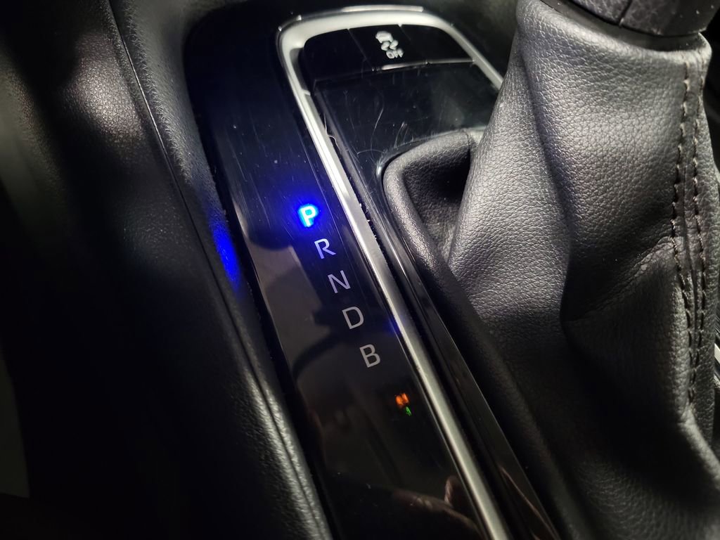 Used 2023 Toyota Corolla LE image 16