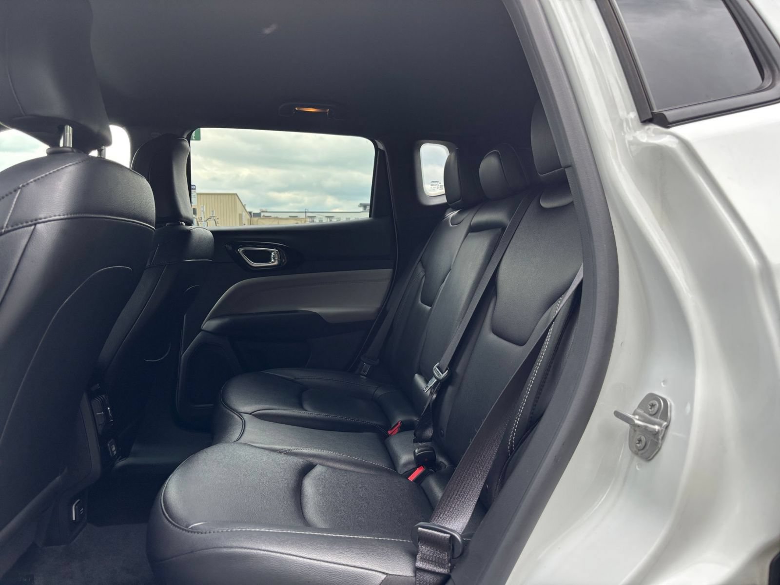 Used 2025 Jeep Compass Limited AWD/4WD image 26