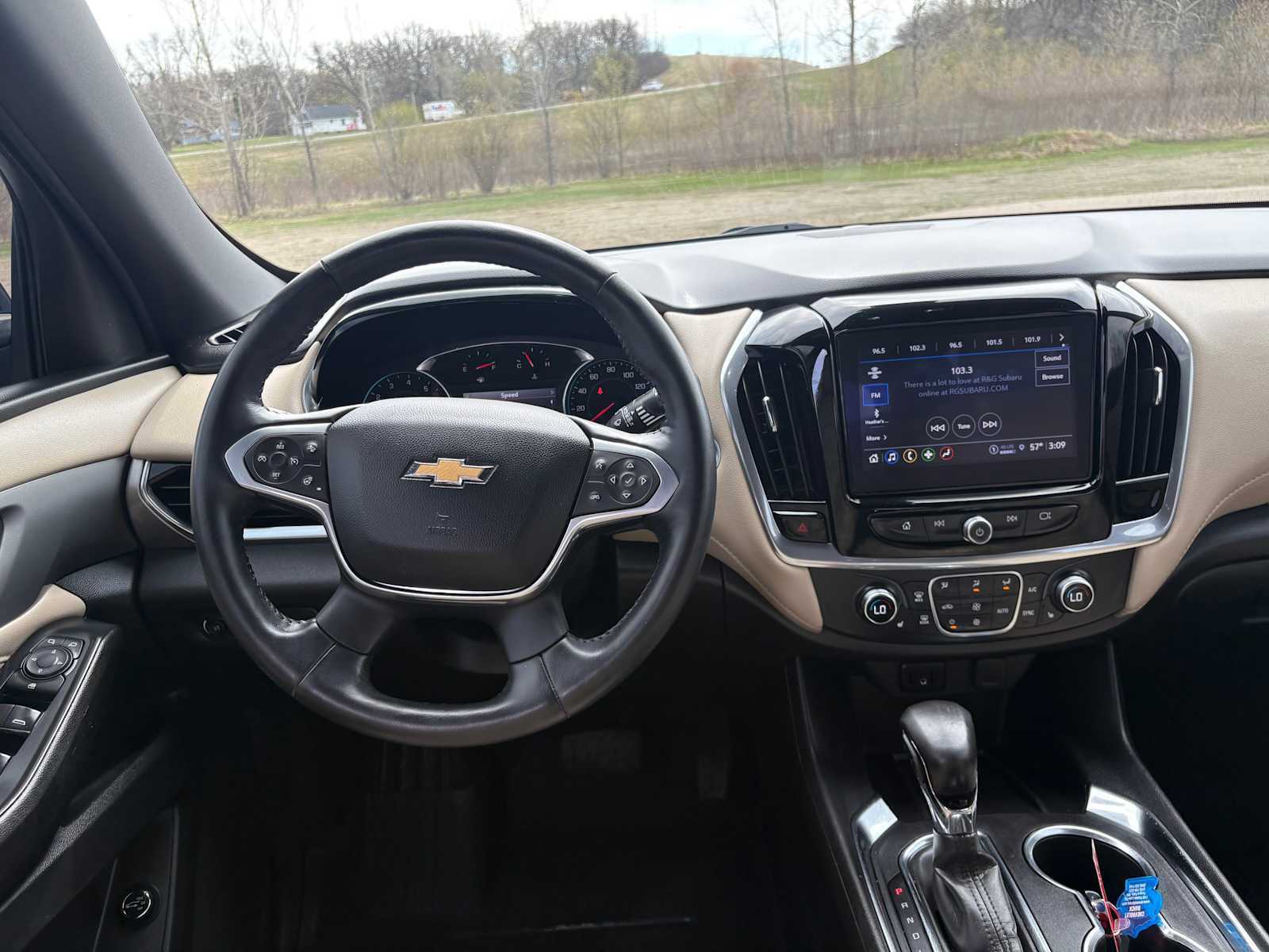 Used 2022 Chevrolet Traverse LT AWD/4WD image 11