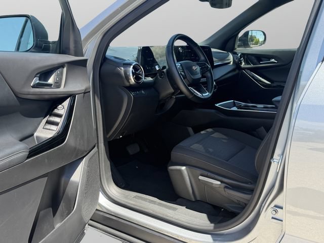 Used 2025 Chevrolet Equinox LT AWD/4WD image 15
